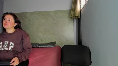 Snapshot of amara_luxe chatting on 11.27.25 amara_luxe online show from 11.27.25