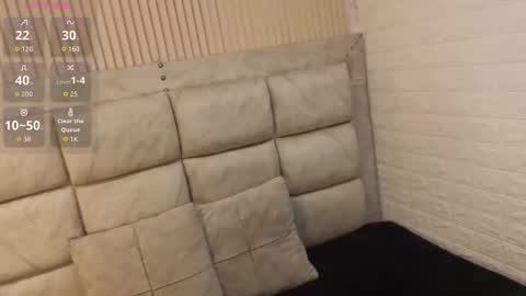 amarahanks_ online show from 12.21.25