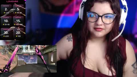 Snapshot of amaralof chatting on 11.18.25 amaralof online show from 11.18.25