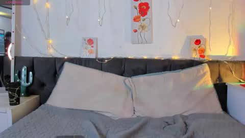 AmaraMoon  online show from 11.13.25