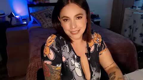 Snapshot of amarat_jolie chatting on 07.23.26 Mila online show from 07.23.26