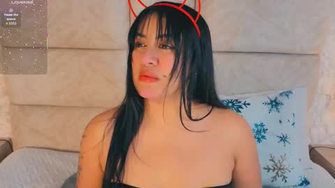 Snapshot of amatista__smith chatting on 12.17.25 AMATISTA online show from 12.17.25