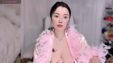 Snapshot of amaya_yooo_36d chatting on 02.08.26 yooo online show from 02.08.26