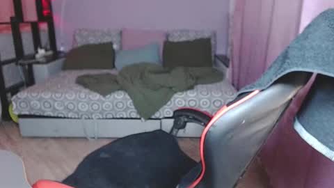 Snapshot of amayamalina chatting on 11.30.25 Malina online show from 11.30.25