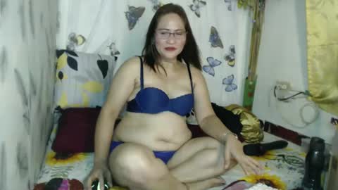 Snapshot of amazing_angel22 chatting on 12.15.24 amazing angel online show from 12.15.24