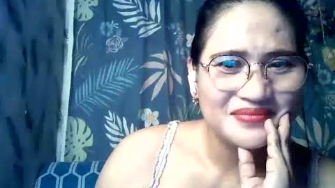 Snapshot of amazing_angel22 chatting on 09.24.25 amazing angel online show from 09.24.25
