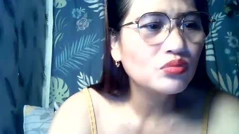 Snapshot of amazing_angel22 chatting on 09.26.25 amazing angel online show from 09.26.25
