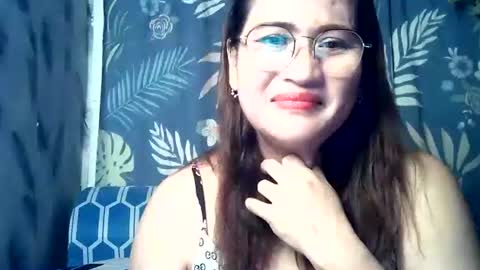 Snapshot of amazing_angel22 chatting on 10.02.25 amazing angel online show from 10.02.25