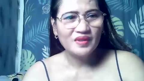 Snapshot of amazing_angel22 chatting on 10.07.25 amazing angel online show from 10.07.25