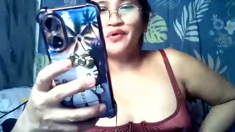 Snapshot of amazing_angel22 chatting on 10.10.25 amazing angel online show from 10.10.25