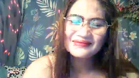 Snapshot of amazing_angel22 chatting on 12.14.25 amazing angel online show from 12.14.25