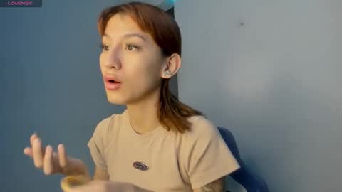 Snapshot of amazing_girlx18 chatting on 03.01.26 zoe jack and patraick online show from 03.01.26