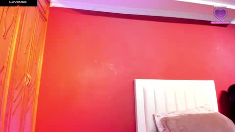 Snapshot of ambaar5 chatting on 12.04.25 Sara online show from 12.04.25