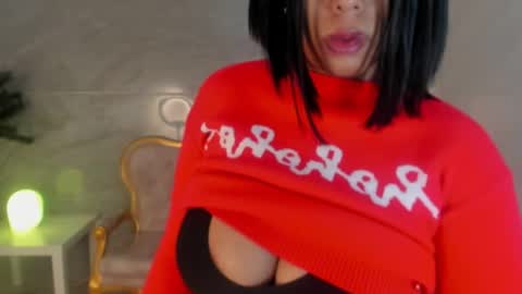 Snapshot of ambar_fox_s chatting on 10.03.25 Ambar online show from 10.03.25