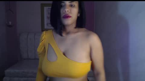 Snapshot of ambar_fox_s chatting on 10.07.25 Ambar online show from 10.07.25