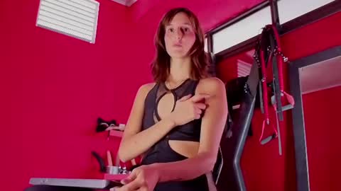 ambar_roux1 online show from 09.17.25