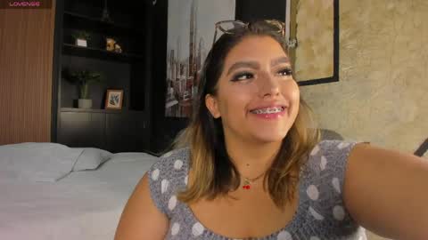 Snapshot of ambarbrown_ chatting on 05.04.26 Ambar online show from 05.04.26