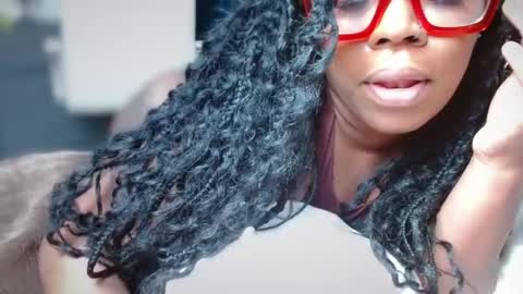 Snapshot of ambarose88 chatting on 05.19.26 Amoya online show from 05.19.26