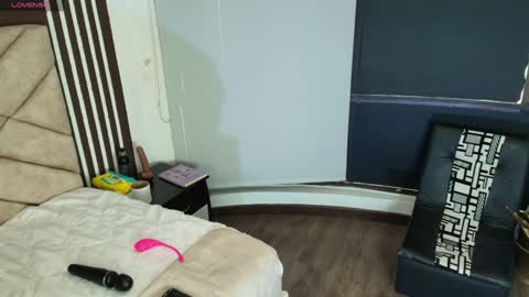 Ambar Ross online show from 01.25.25