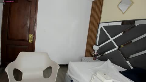 Ambar Ross online show from 02.10.26