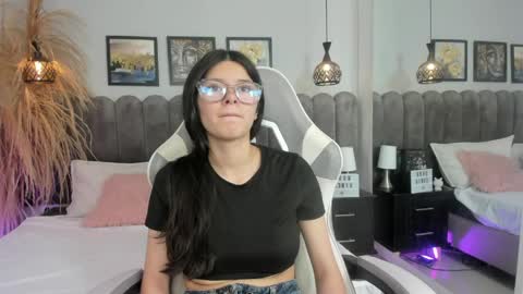 amber__hill_ online show from 04.23.26