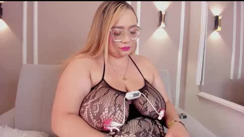 Snapshot of amber_bunnyx chatting on 09.09.25 amber_bunnyx online show from 09.09.25