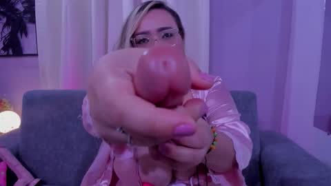 Snapshot of amber_bunnyx chatting on 09.25.25 amber_bunnyx online show from 09.25.25
