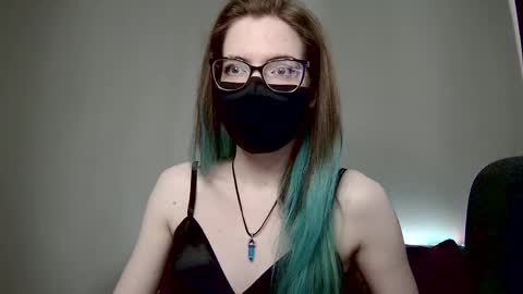 Snapshot of amber_candyfloss chatting on 03.12.25 Amber non-nude model online show from 03.12.25