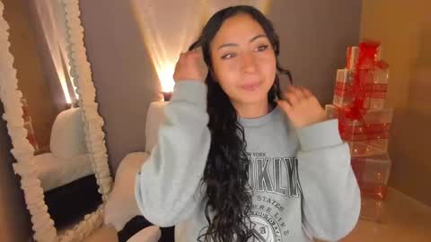Snapshot of amber_curly chatting on 12.29.24 amber_curly online show from 12.29.24