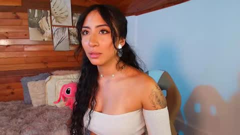 amber_curly online show from 10.22.25