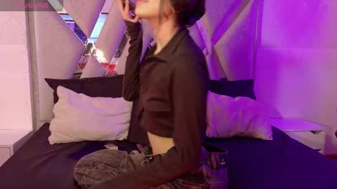 Snapshot of amber_fox09 chatting on 09.19.25 Amber online show from 09.19.25