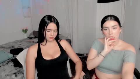 Snapshot of amber_landy1 chatting on 02.14.25 amber online show from 02.14.25