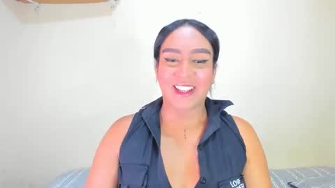 Snapshot of amber_lee20 chatting on 09.13.25 LUISA online show from 09.13.25