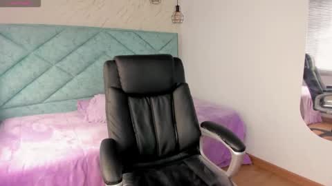 Amber online show from 10.26.25