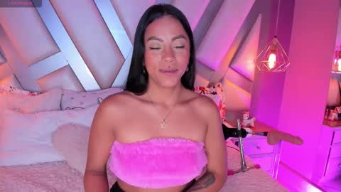 Snapshot of amber_villalobos chatting on 09.27.25 Tell me Amber online show from 09.27.25