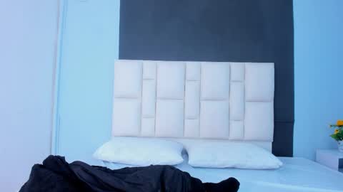 Amber Baker  online show from 02.11.25