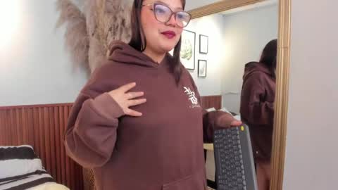 Alejandra  online show from 04.17.26