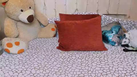 Snapshot of amberhotqueen chatting on 11.22.25 Amber online show from 11.22.25