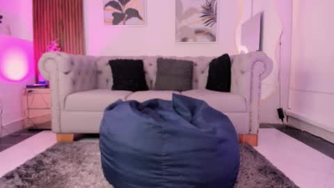 Amber  online show from 10.19.25