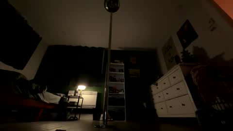 Snapshot of amberlouu chatting on 12.18.25 amberlouu online show from 12.18.25