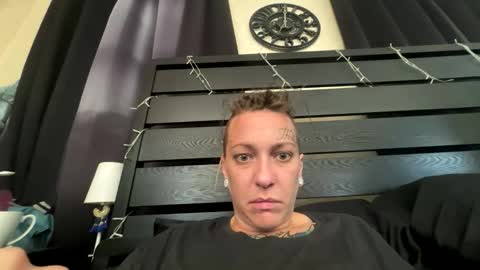 Amberneddie online show from 10.29.25