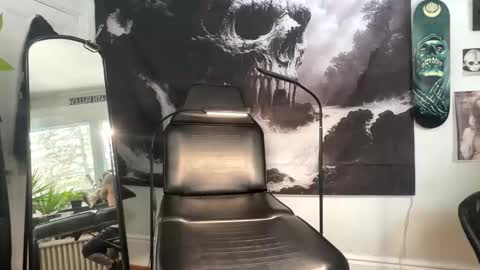 Amberneddie online show from 11.11.25