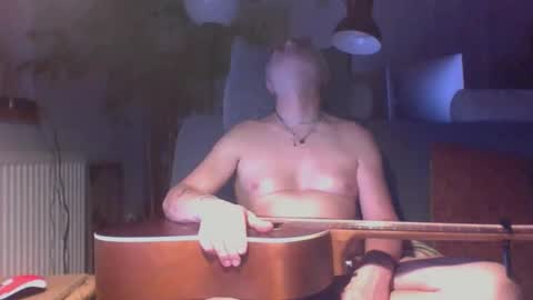 Amberr11 online show from 10.20.25