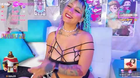 amberr_thompson online show from 01.28.25