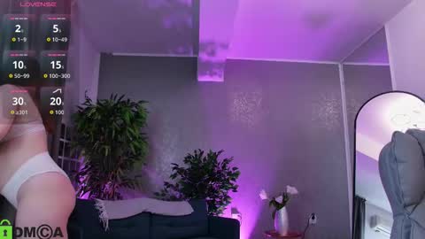 AmberRosewood online show from 12.03.25