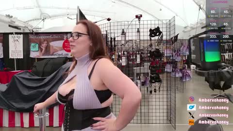 Amber Honey  online show from 02.01.25