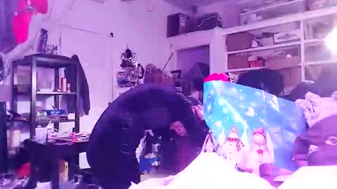 Snapshot of ambionce chatting on 10.22.25 ambionce online show from 10.22.25