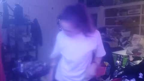 Snapshot of ambionce chatting on 11.23.25 ambionce online show from 11.23.25