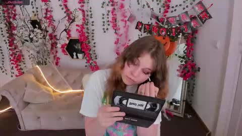 Snapshot of amechan chatting on 11.02.25 Ame online show from 11.02.25