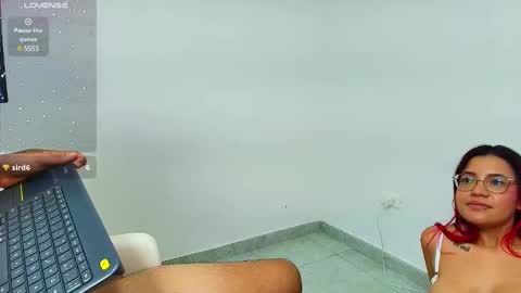 Snapshot of ameli_and_lucas chatting on 01.11.25 Amelia Lucas online show from 01.11.25